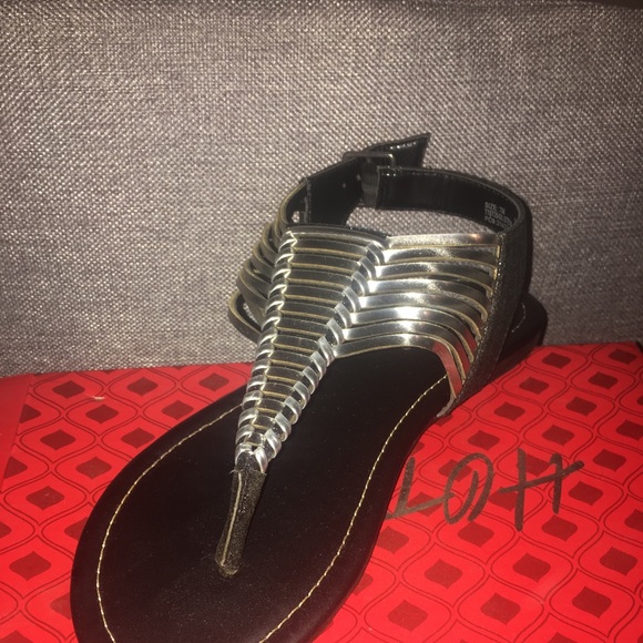 Black and silver sandal - Picture 2 of 3